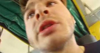 побили контролера