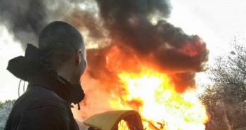 Націоналісти з С14 спалили табір ромів на Лисій горі в Києві