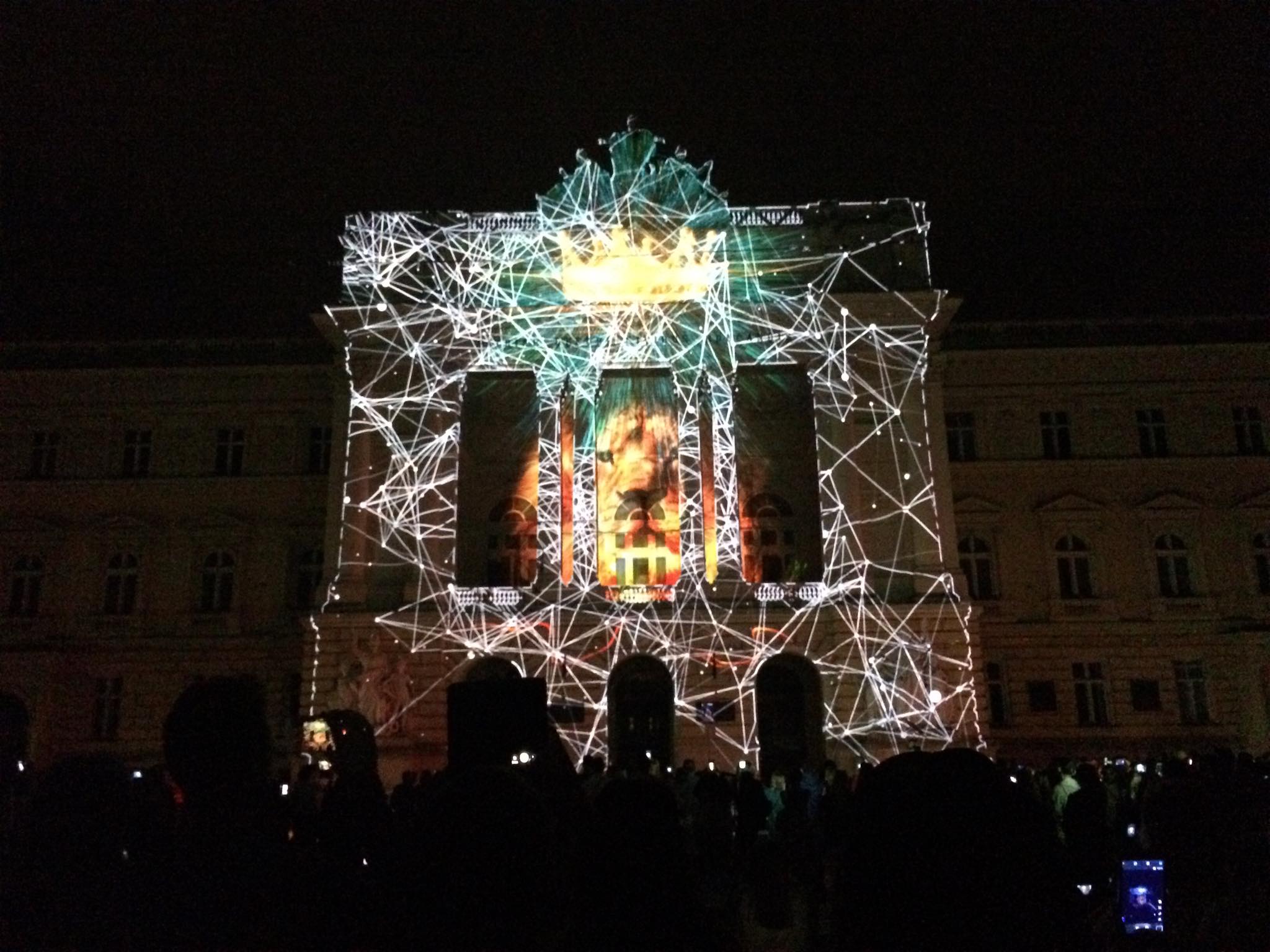 3D-шоу львівського колориту на фасаді будівлі Франкового університету