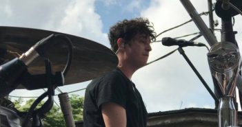 Гурт Pianoboy виступив на останньому дзвонику в школі на Львівщині. Фото, відео