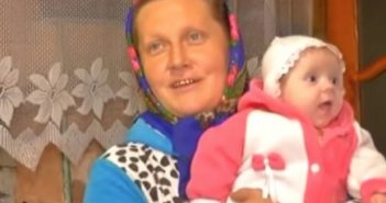 “Відро борщу і 200 вареників на обід, без цукерок і освіти”: як живе родина, у якої 18 дітей (відео)
