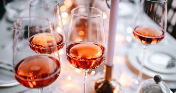 вино рожеве