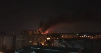 У Львові спалахнула масштабна пожежа на території спорткомплексу СКА