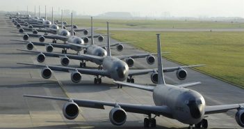 До Львова прилетіли п’ять американських військових літаків KC-135 Stratotanker