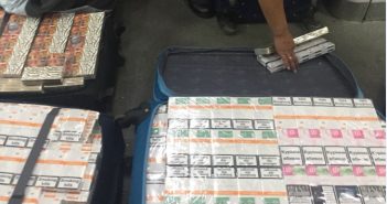 У туалеті Інтерсіті Львів-Перемишль знайшли 8 валіз із сигаретами. Фото