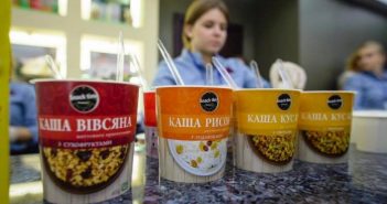 Смачного! У трьох поїздах, що курсують через Львів, тестуватимуть нове меню від Укрзалізниці. Вартість