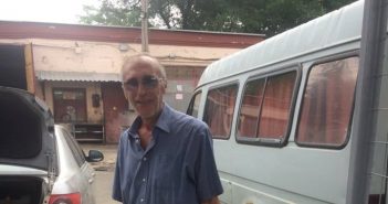 У мережі розповіли про гарний вчинок ветерана АТО, який віддав пораненим хлопцям 8 ящиків спілої черешні.