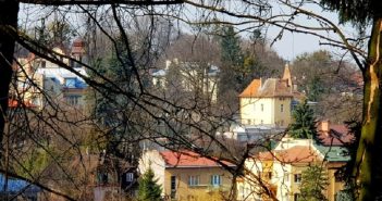 Нетуристичний Львів: львівська горгулья, дім із химерою та місто-сад