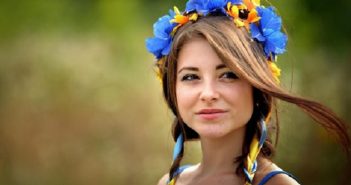 жінка українка