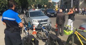 У центрі Львова 45-річна водійка позашляховика умисно збила поліцейського