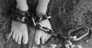 полонений раб примусова праця