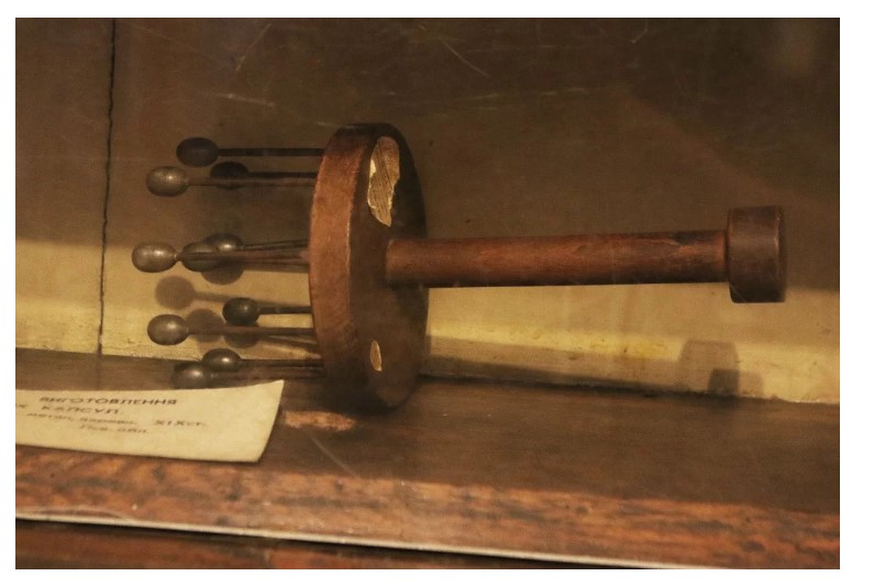 Пристрій для виготовлення желатинових капсул