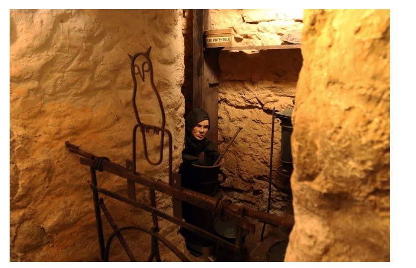 Прототип аптекаря, що виготовляє ліки у підземеллі