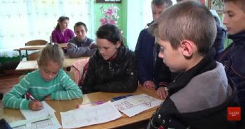Учні сільської школи на Львівщині, яку хочуть закрити, написали листа президенту