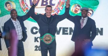 Володимир Кличко отримав золотий пояс почесного чемпіона WBC