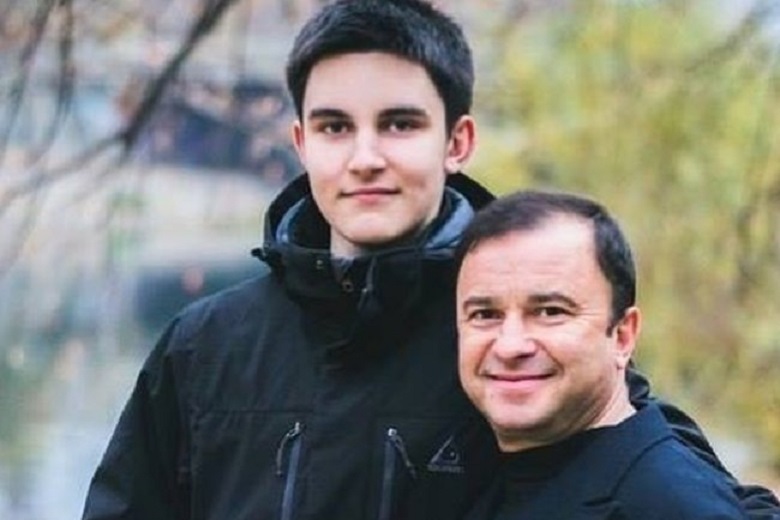 Віктор Павлик просить українців врятувати його синові життя Павлік