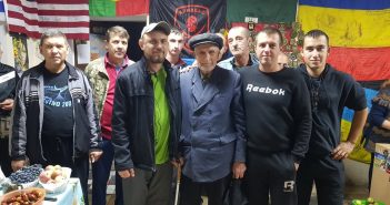 ”Чоловіки плакали”: вчинок пенсіонера-патріота викликав хвилю захоплення серед українців