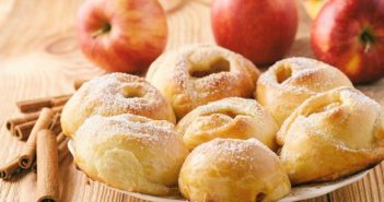 Пиріжки з яблуками