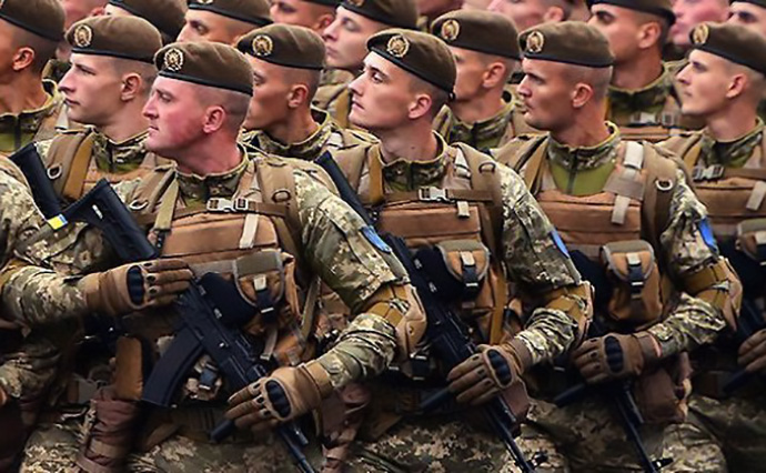Збройні сили України ЗСУ армія солдати війна парад