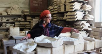 Як львів’янка відроджує Львівську кахлярню XIX століття