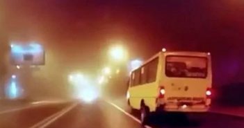 У львівської маршрутки під час руху відпали задні колеса. Інцидент потрапив на відео