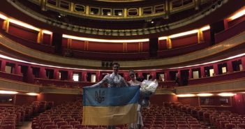 Відовий артист Національної опери присвятив свій виступ у Парижі пам’яті Василя Сліпака