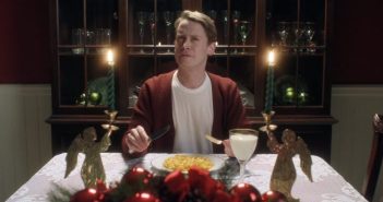 Маколей Калкін знову став Кевіном із фільму «Сам удома» в рекламі Google Assistant