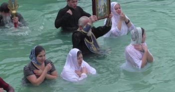 “Нічого святого у купаннях на Водохреще нема” – Митрополит ПЦУ Димитрій (Рудюк)