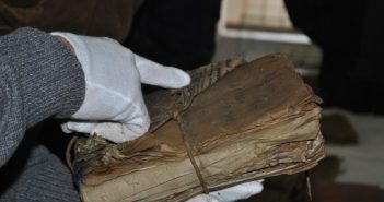 Поблизу Рогатина відкопали бідон з архівом Шухевича