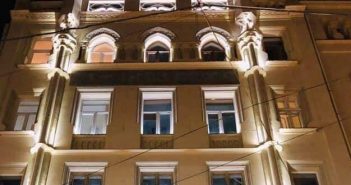 У Львові підсвітили фасад театру Леся Курбаса