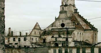 Колишній бернардинський монастир на Забужжі. Фото: Богдан Волошин