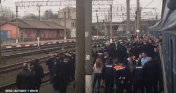 П’яні фанати «Карпат» розгромили три вагони поїзда Львів – Запоріжжя