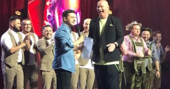 Зеленський завітав до колишніх колег з "Ліги сміху"