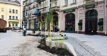 У Львові озеленюють центральну вулицю Руданського