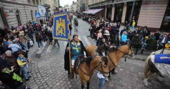 Львів святкує день міста театралізованою ходою на 1500 учасників (фоторепортаж)