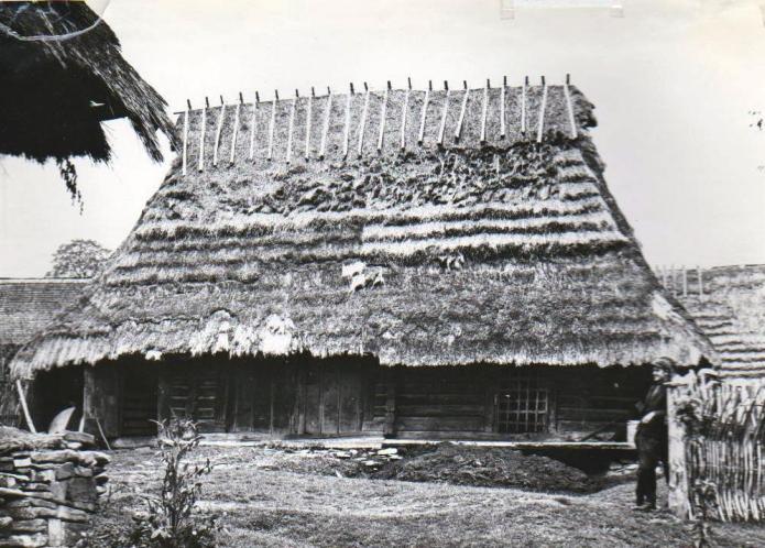 Стодола-стайня з с.Либохора Турківського р-ну, Львівської обл. Фото до 1968 року