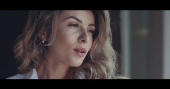 Тернополянка закохала у себе YouTube користувачів, знявши романтичний кліп на пісню “Чорне і біле”