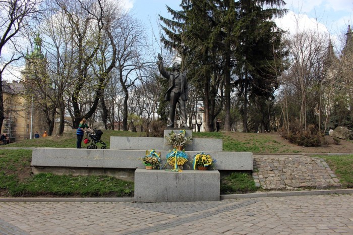 Пам’ятник В’ячеславу Чорноволу, 2016 рік