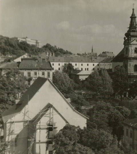 Реконструкція фасаду Порохової вежі. Фото 1956-1973 рр.