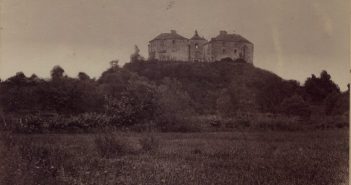 Вид на Олеський замок. Фото 1880 року