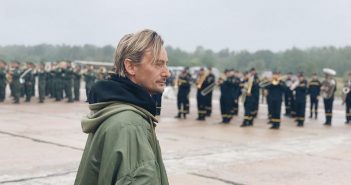 “Вдумайтеся… Вчитайтеся! Шоумен Бадоєв каже воякам, як вони мають ходити… Це знецінення!” – письменниця