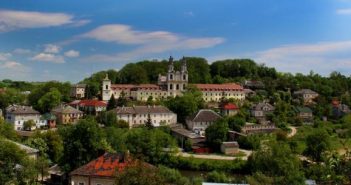 Бучач. Панорама центральної частини міста
