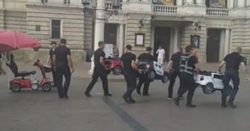 «Муніципальна варта» вилучила машинки біля Оперного театру