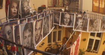 Леонардо Ді Капріо, Пенелопа Крус та інші кінозірки зустрілися у львівському дворику