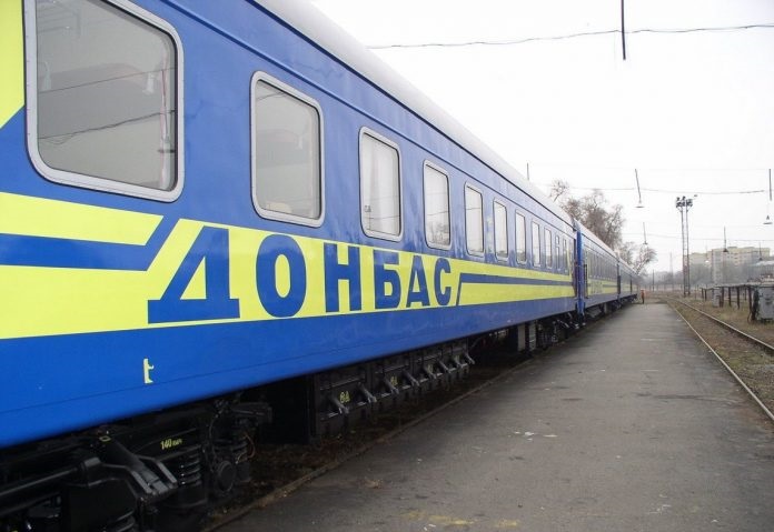 “Для комфорту”: у Зеленського захотіли запустити потяги в “ДНР” і “ЛНР” укрзалізниця Донбас