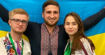 Дмитро Солом'янюк (ліворуч) та Ольга Харасахал ( праворуч)