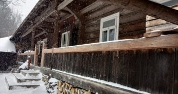 Гуцульська хата-ґражда. Історія родини, яка живе у старовинній будівлі