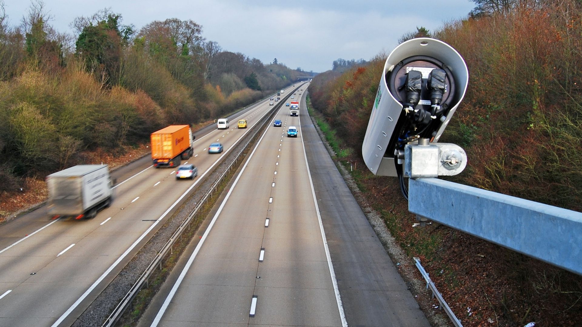 автоматична відеофіксація порушень ПДР камери на дорогах перевищення швидкості