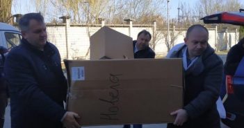 Фонд Порошенка передав партію реанімаційного медичного обладнання у Львівський обласний госпіталь