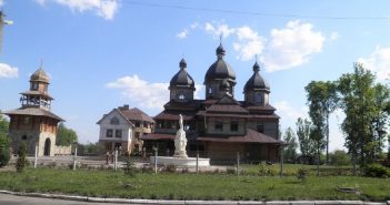 Церква Пресвятої Богородиці-Володарки України у Червонограді